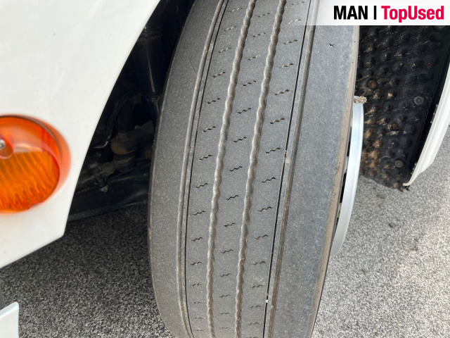MAN TGX 18.470 4x2 LL SA Euro6 Retarder Klima ZV - Sattelzugmaschine: das Bild 2 MAN TGX 18.470 4x2 LL SA Euro6 Retarder Klima ZV - Sattelzugmaschine: das Bild 2