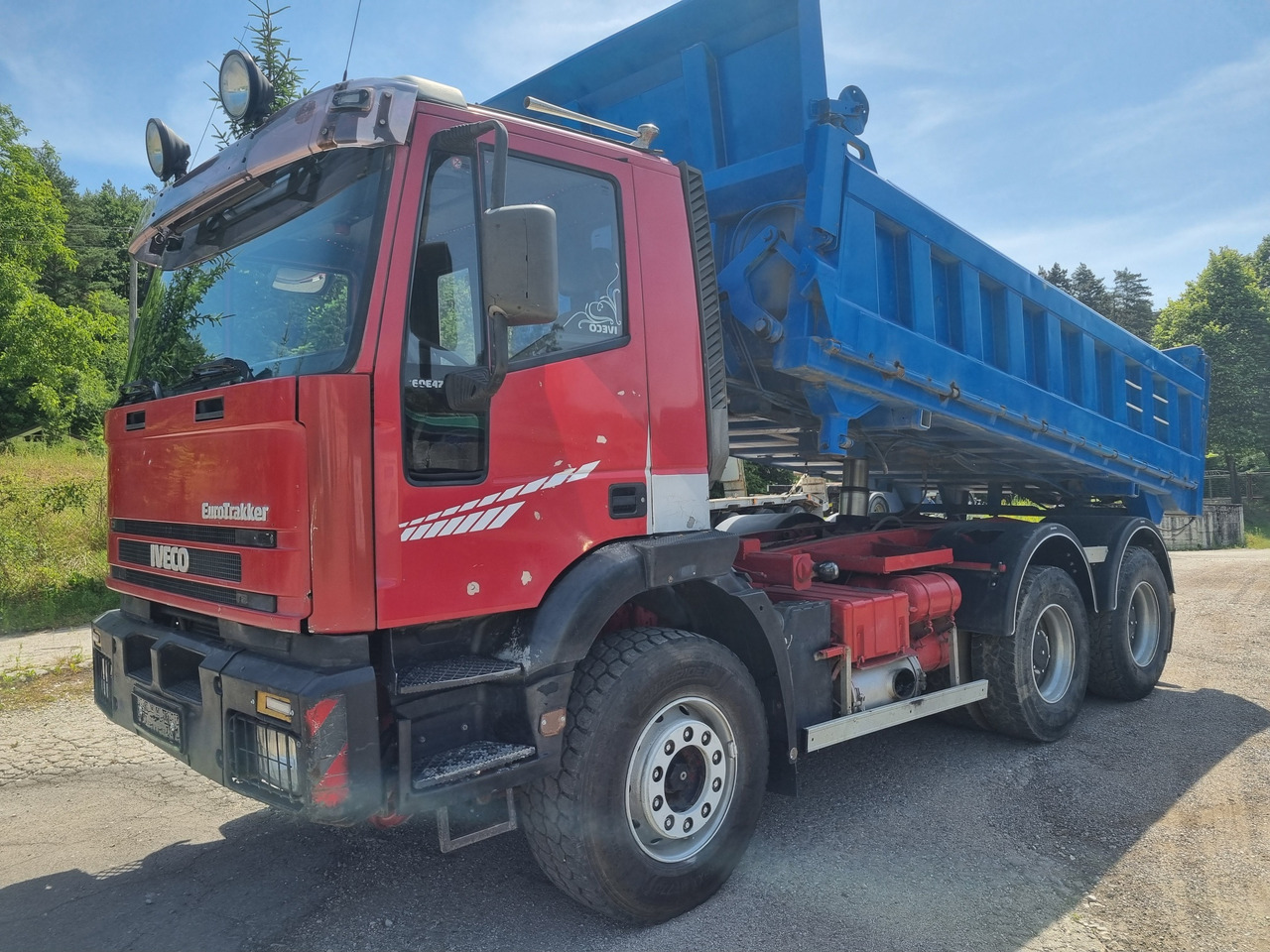 IVECO EUROTRAKKER MP260E47H 6x4 tipper RETARDER - Kipper: das Bild 1 IVECO EUROTRAKKER MP260E47H 6x4 tipper RETARDER - Kipper: das Bild 1