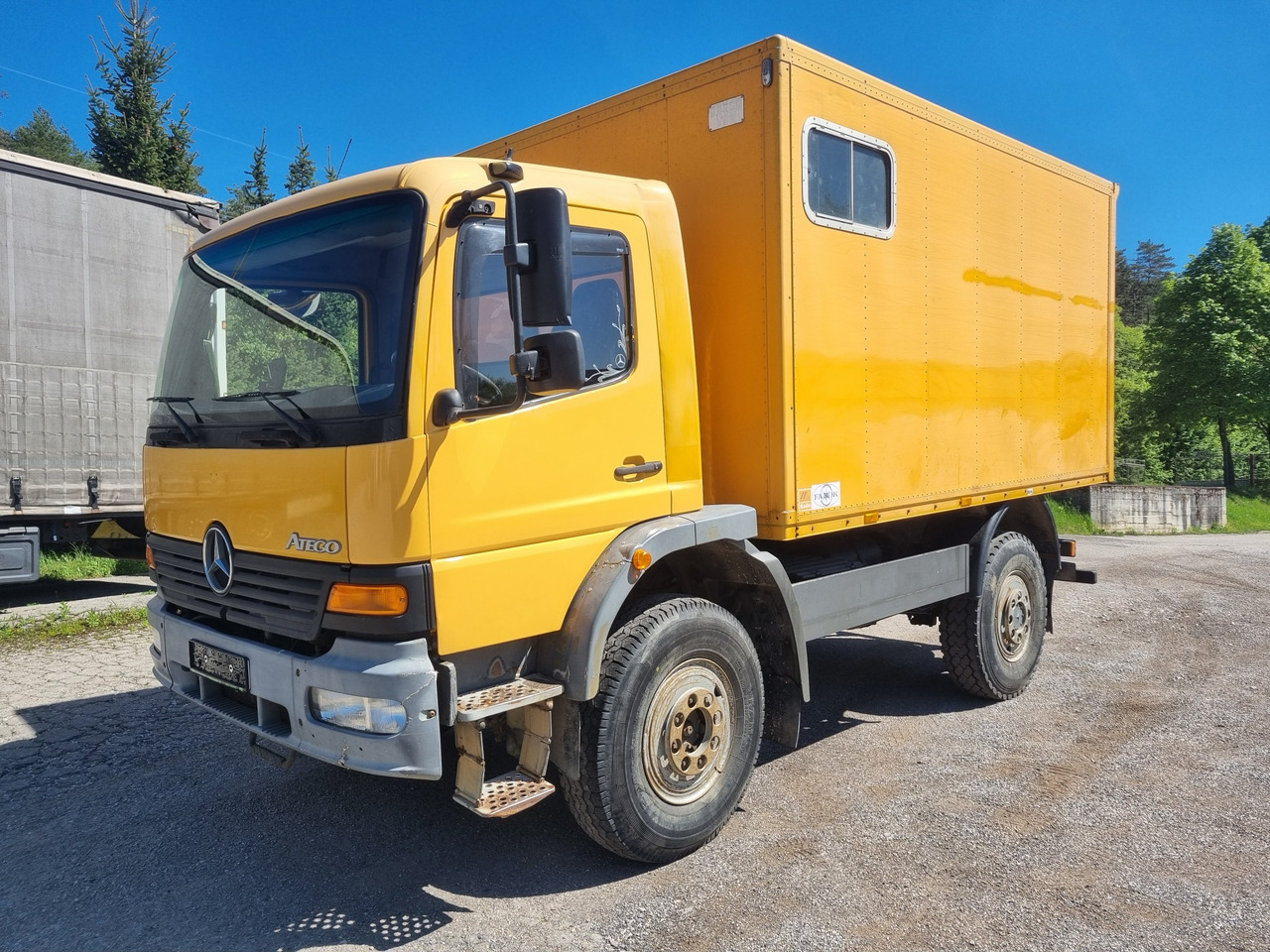 MERCEDES-BENZ ATEGO 1017 4x4 BOX + PTO - Koffer LKW: das Bild 1 MERCEDES-BENZ ATEGO 1017 4x4 BOX + PTO - Koffer LKW: das Bild 1