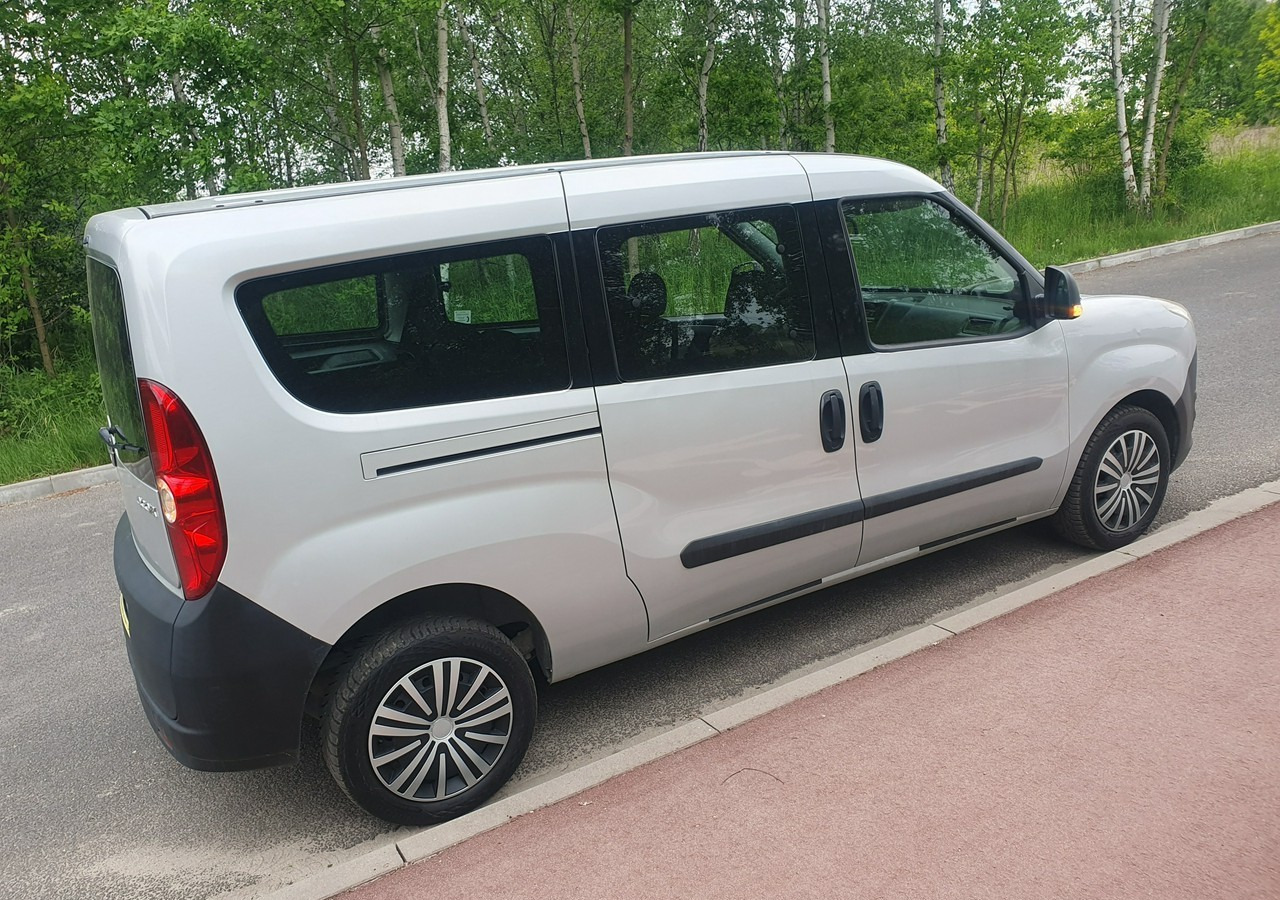 Opel Combo III wersja długa *long* - PKW: das Bild 5 Opel Combo III wersja długa *long* - PKW: das Bild 5