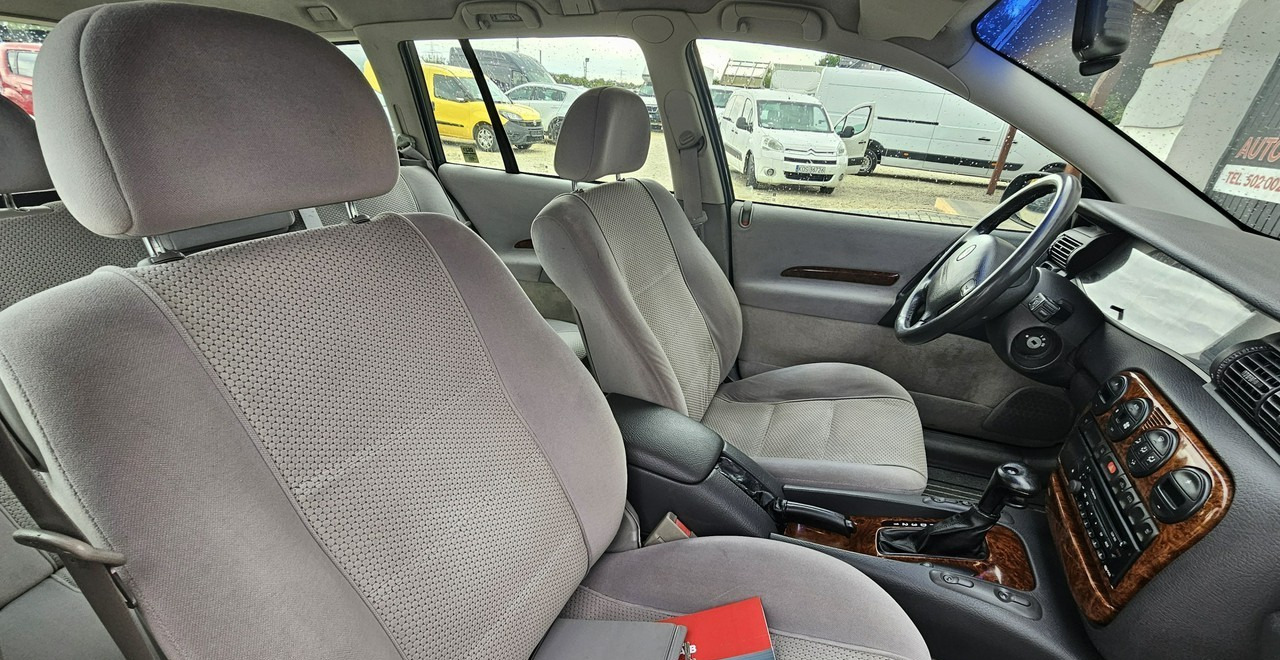 PKW Opel Omega B 2,5 v6 *automat* napęd tył *welury*: das Bild 15