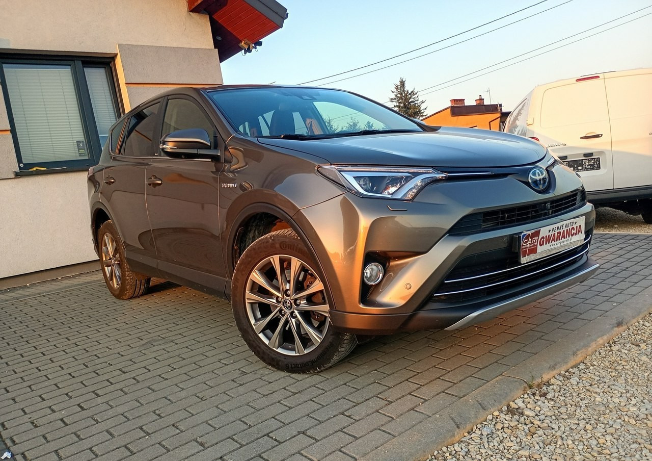 Toyota RAV 4 IV 2017/ 2018 - SUV/ Geländewagen: das Bild 3 Toyota RAV 4 IV 2017/ 2018 - SUV/ Geländewagen: das Bild 3