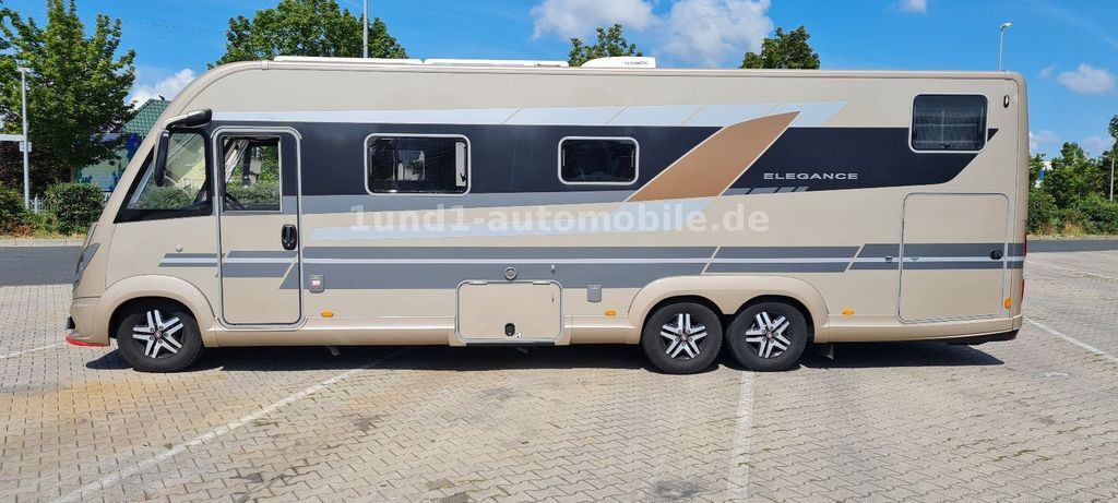 Bürstner Elegance I 910 G Solar/AHK/RFK/Alde/TwinSat/2xTV/Vollausstattung Elegance I 910 G Solar/AHK/RFK/Alde/TwinSat/2xTV/Vollausstattung - Integriertes Wohnmobil: das Bild 2 Bürstner Elegance I 910 G Solar/AHK/RFK/Alde/TwinSat/2xTV/Vollausstattung Elegance I 910 G Solar/AHK/RFK/Alde/TwinSat/2xTV/Vollausstattung - Integriertes Wohnmobil: das Bild 2