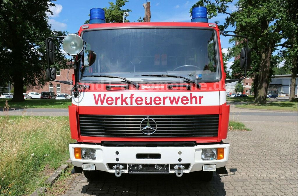 Mercedes-Benz 1124 F Feuerwehr LF 16/16 Pumpe Tank Haspel 1124 F Feuerwehr LF 16/16 Pumpe Tank Haspel - Feuerwehrfahrzeug: das Bild 3 Mercedes-Benz 1124 F Feuerwehr LF 16/16 Pumpe Tank Haspel 1124 F Feuerwehr LF 16/16 Pumpe Tank Haspel - Feuerwehrfahrzeug: das Bild 3