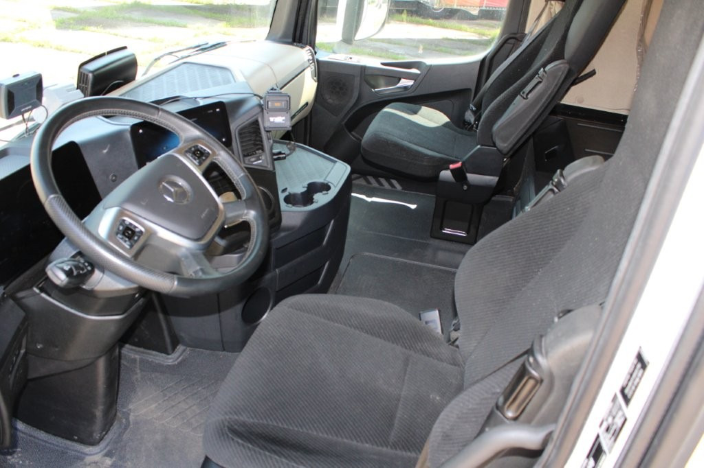 Leasing für Mercedes-Benz Actros 2542 NAVIGACE + PANAV (8,20m x 2,48m x 3m) Mercedes-Benz Actros 2542 NAVIGACE + PANAV (8,20m x 2,48m x 3m): das Bild 6 Leasing für Mercedes-Benz Actros 2542 NAVIGACE + PANAV (8,20m x 2,48m x 3m) Mercedes-Benz Actros 2542 NAVIGACE + PANAV (8,20m x 2,48m x 3m): das Bild 6