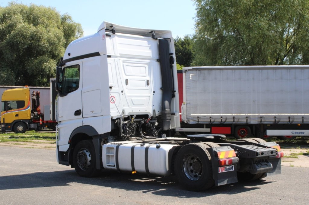 Mercedes-Benz ACTROS 1845 - Sattelzugmaschine: das Bild 4 Mercedes-Benz ACTROS 1845 - Sattelzugmaschine: das Bild 4