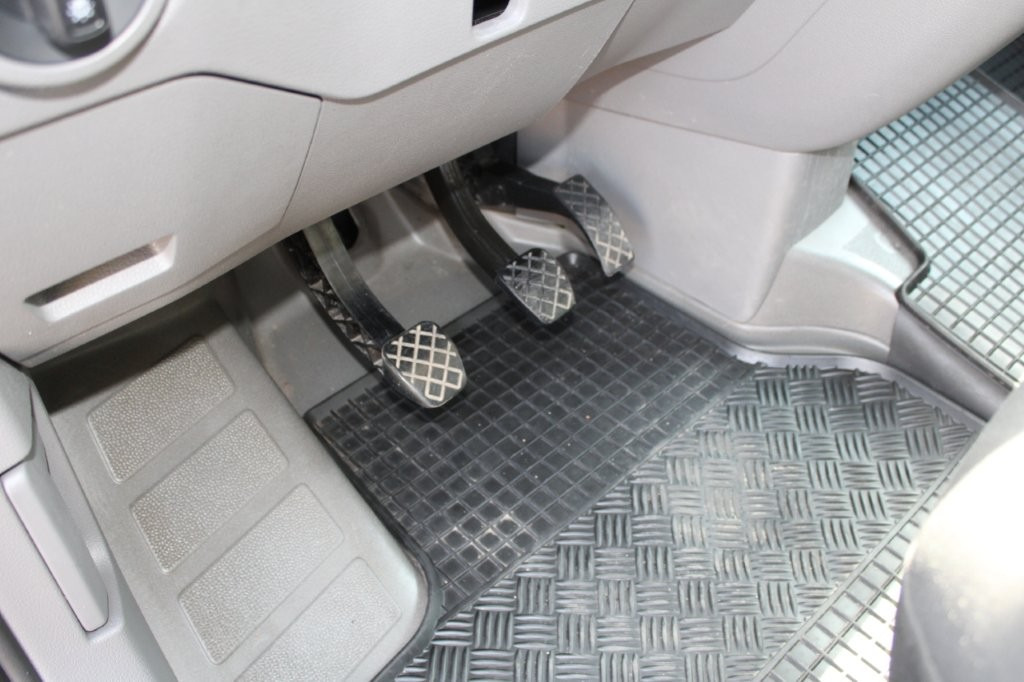 Koffer Transporter Volkswagen CRAFTER: das Bild 7