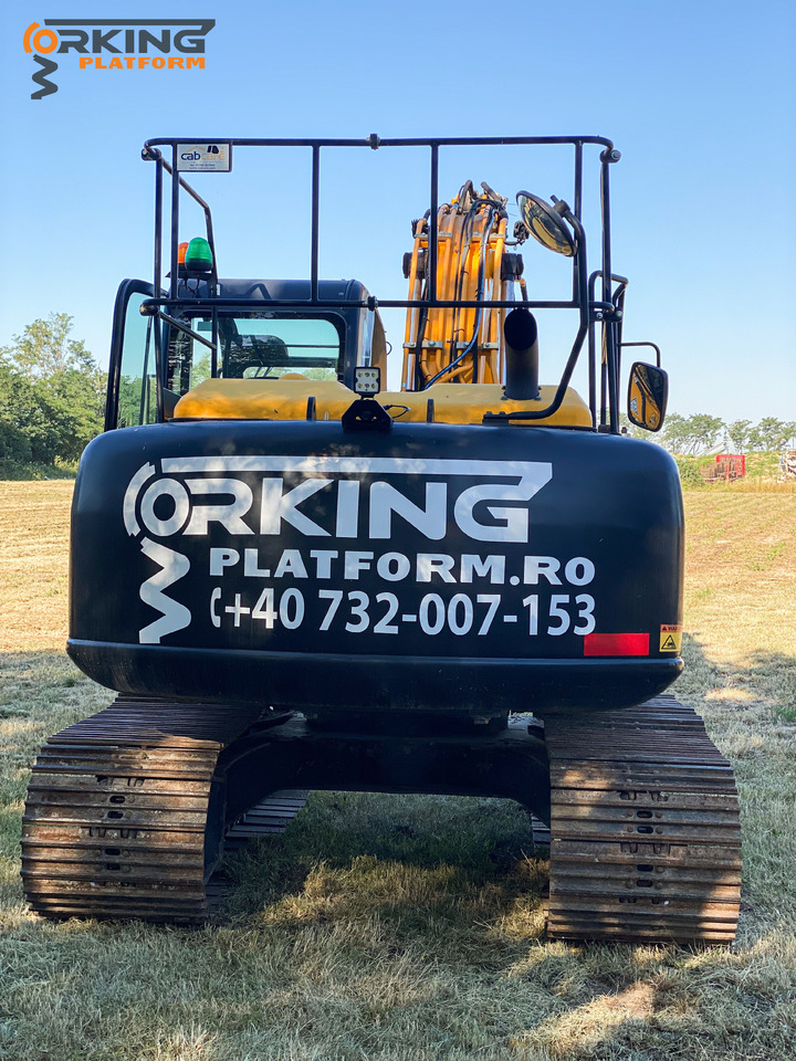 Bagger JCB JS131LC: das Bild 7