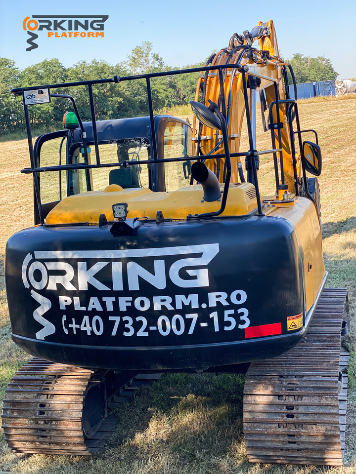 Bagger JCB JS131LC: das Bild 6