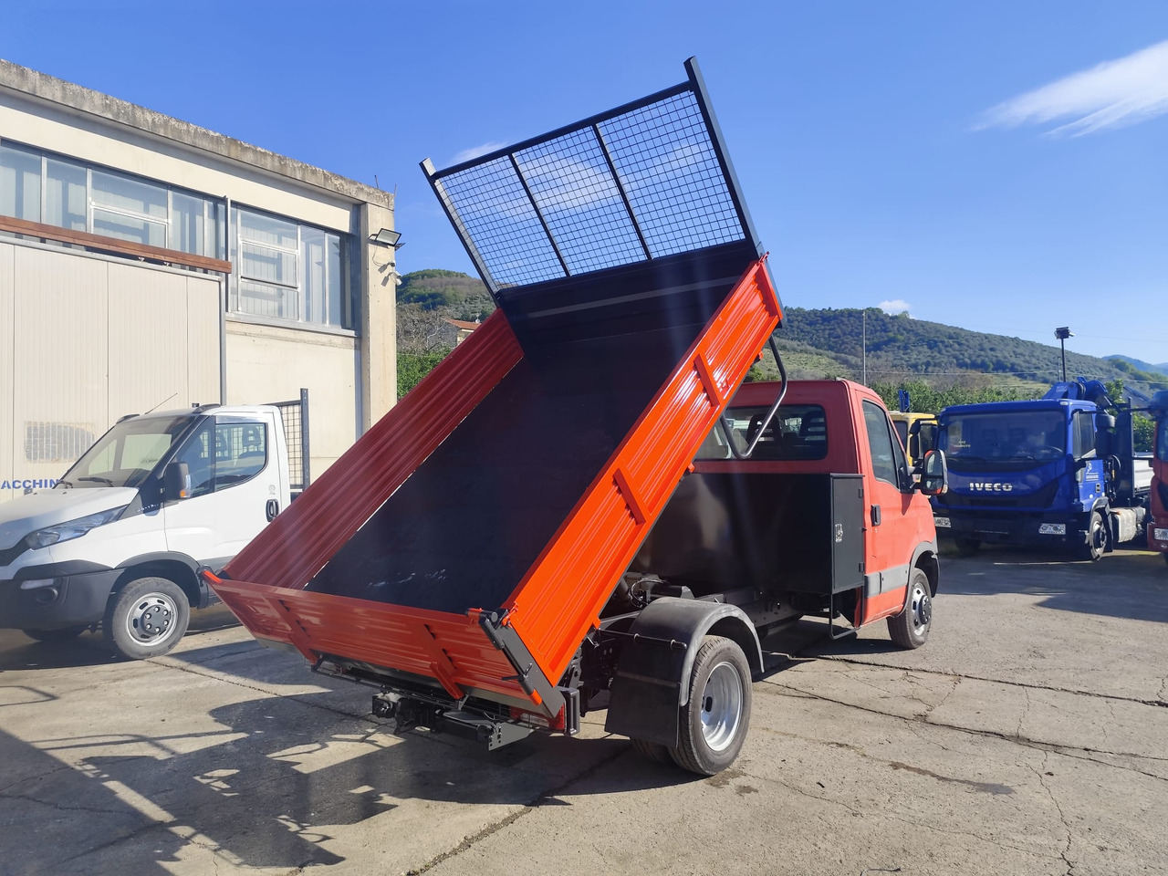 IVECO DAILY 35C13 - Kipper Transporter: das Bild 4 IVECO DAILY 35C13 - Kipper Transporter: das Bild 4