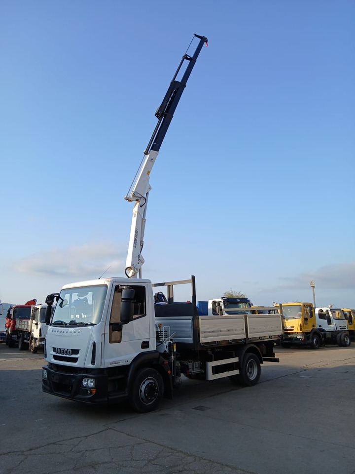 IVECO EUROCARGO 120E28P - Autokran: das Bild 1 IVECO EUROCARGO 120E28P - Autokran: das Bild 1