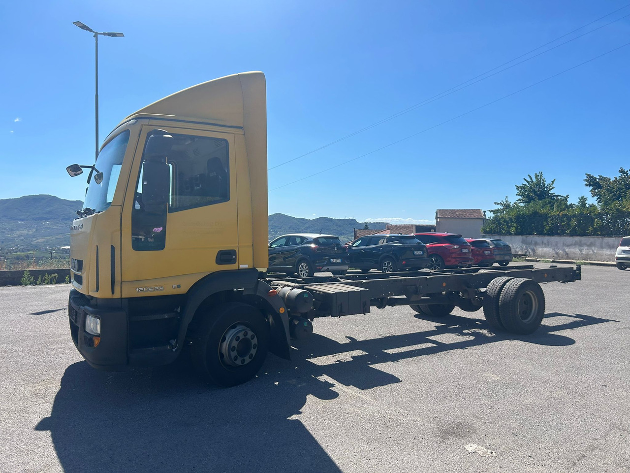 IVECO EUROCARGO 120E28P - Koffer LKW: das Bild 5 IVECO EUROCARGO 120E28P - Koffer LKW: das Bild 5