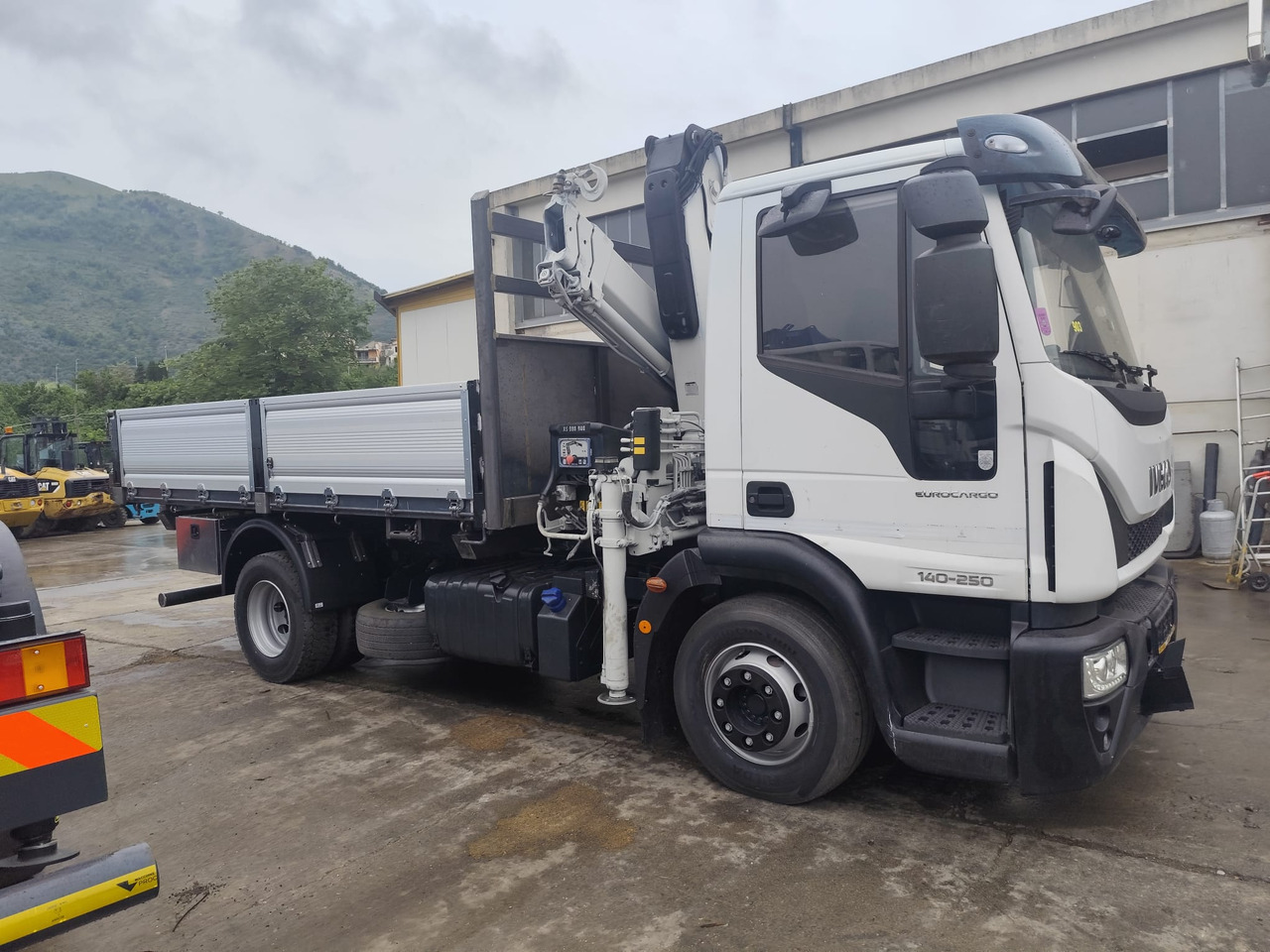 IVECO EUROCARGO 140-250 - Autokran: das Bild 5 IVECO EUROCARGO 140-250 - Autokran: das Bild 5