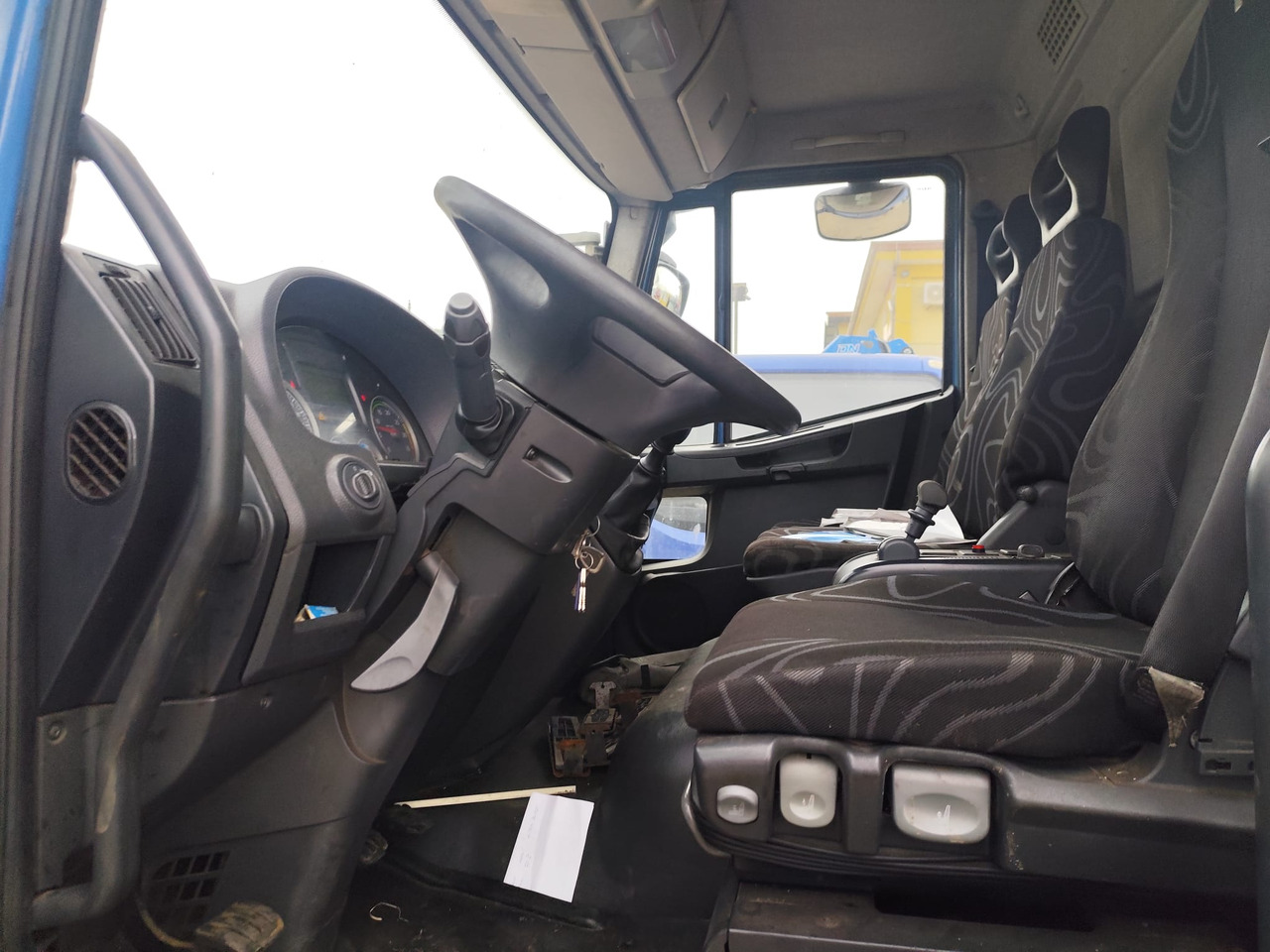 Fahrgestell LKW IVECO EUROCARGO 140E25: das Bild 9