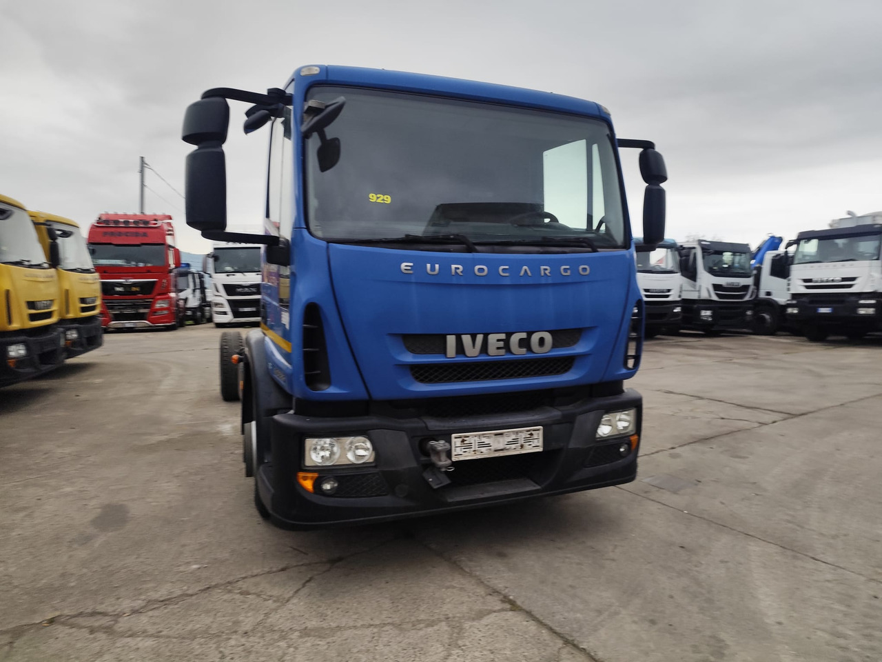 Fahrgestell LKW IVECO EUROCARGO 140E25: das Bild 13