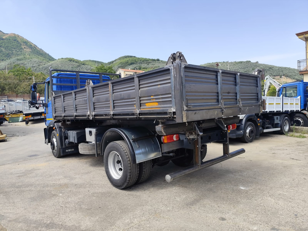 IVECO EUROCARGO 150E25 - Kipper: das Bild 5 IVECO EUROCARGO 150E25 - Kipper: das Bild 5
