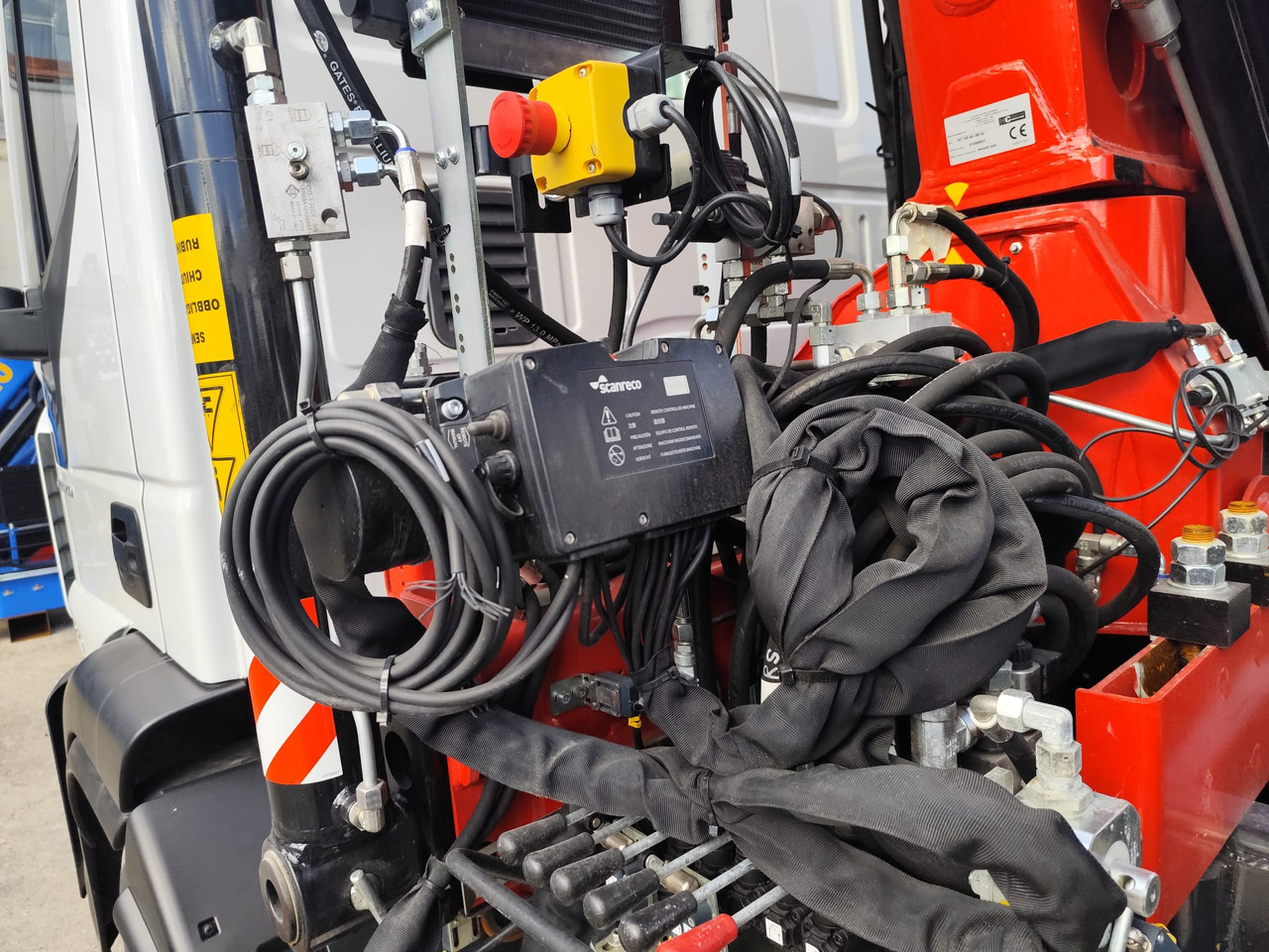 Autokran, Kipper IVECO EUROCARGO 160-250: das Bild 8