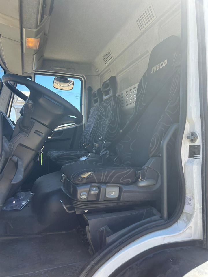 Autokran, Kipper IVECO EUROCARGO 160E28: das Bild 50