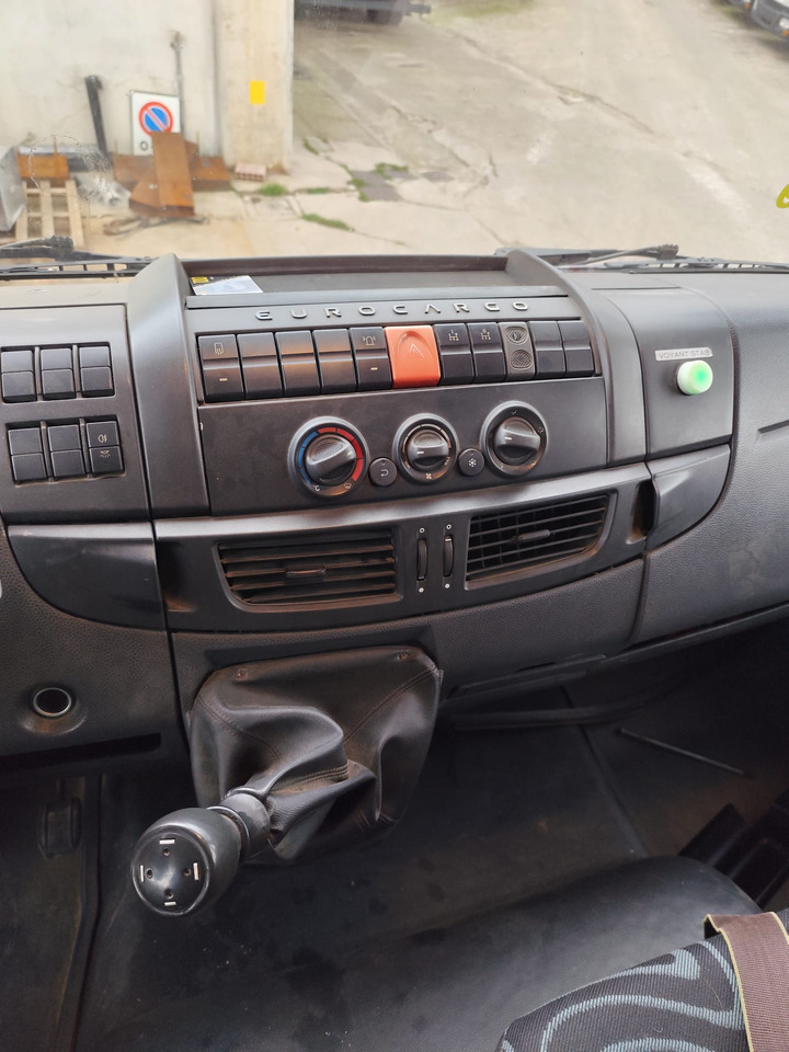 IVECO EUROCARGO 160E28 - Autokran: das Bild 4 IVECO EUROCARGO 160E28 - Autokran: das Bild 4