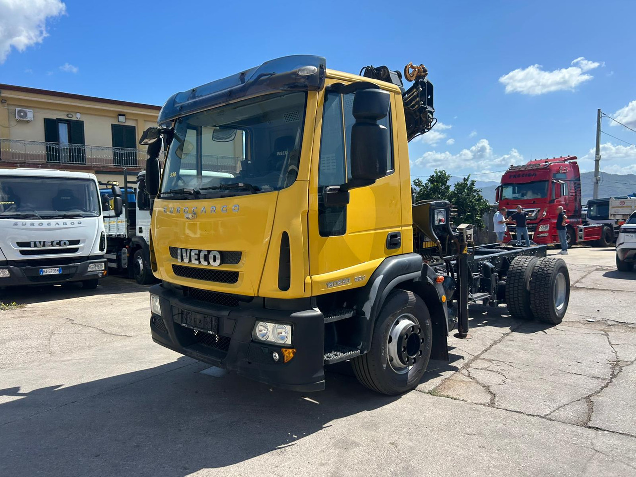 IVECO EUROCARGO 160E30 - Autokran: das Bild 1 IVECO EUROCARGO 160E30 - Autokran: das Bild 1