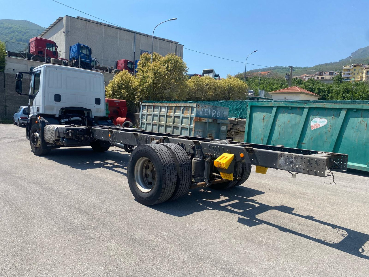 Fahrgestell LKW IVECO EUROCARGO 180-320: das Bild 20