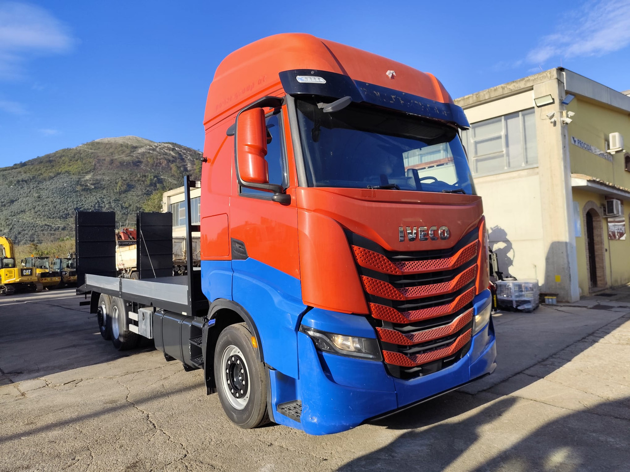 IVECO S-WAY AS260S48 Y - Pritsche LKW: das Bild 1 IVECO S-WAY AS260S48 Y - Pritsche LKW: das Bild 1