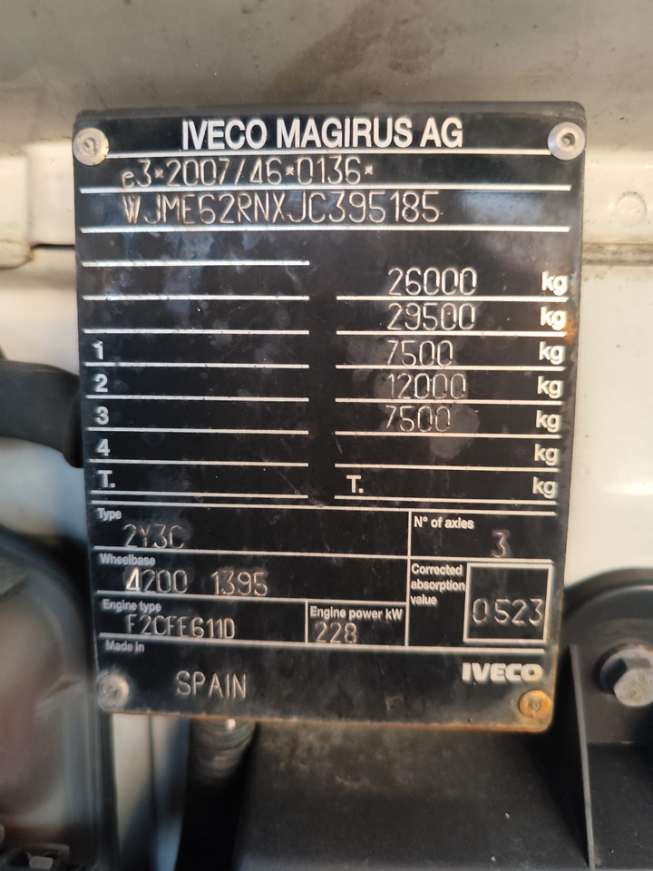 Fahrgestell LKW IVECO STRALIS AD 260S31 XP: das Bild 10