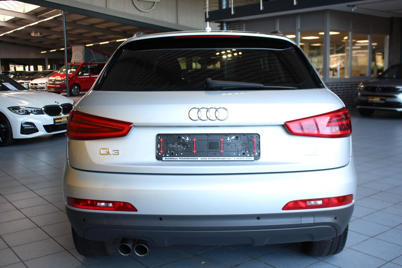 Audi Q3 2.0 TDI quattro Xenon Navi Sitzheizung AHK - SUV/ Geländewagen: das Bild 5 Audi Q3 2.0 TDI quattro Xenon Navi Sitzheizung AHK - SUV/ Geländewagen: das Bild 5