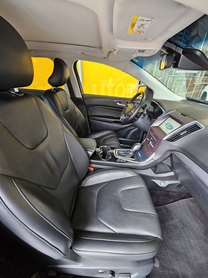 Ford Edge Titanium 4x4 AHK ACC SchiebeDach Navi LED - SUV/ Geländewagen: das Bild 5 Ford Edge Titanium 4x4 AHK ACC SchiebeDach Navi LED - SUV/ Geländewagen: das Bild 5