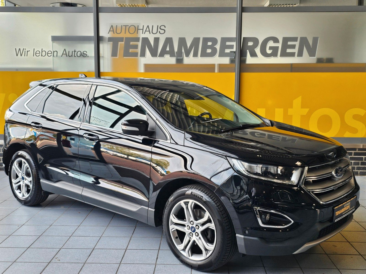 Ford Edge Titanium 4x4 AHK ACC SchiebeDach Navi LED - SUV/ Geländewagen: das Bild 1 Ford Edge Titanium 4x4 AHK ACC SchiebeDach Navi LED - SUV/ Geländewagen: das Bild 1