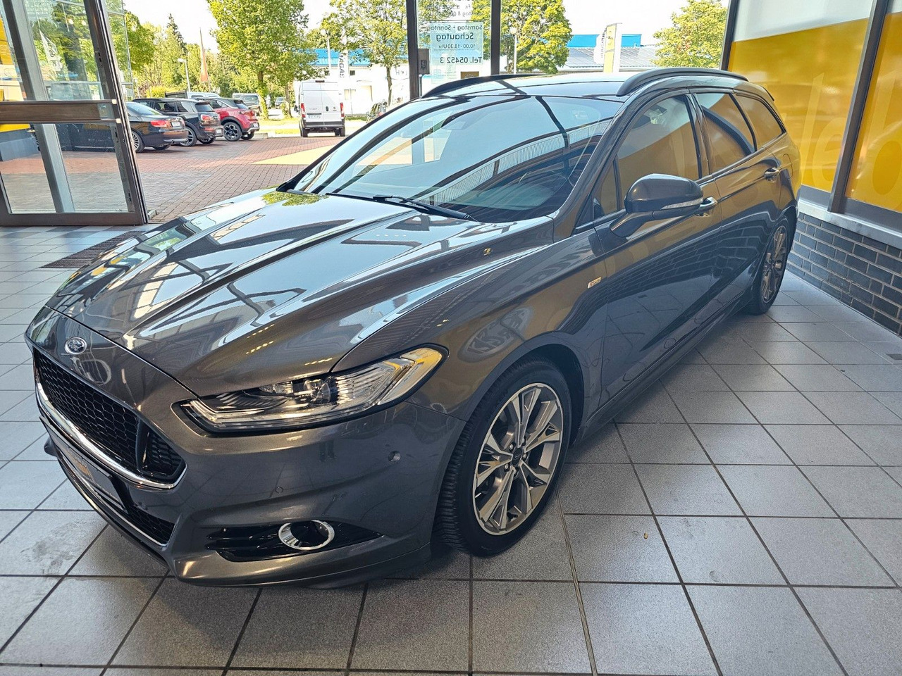 Ford Mondeo Turnier ST-Line LED Scheinwerfer - Kombi: das Bild 3 Ford Mondeo Turnier ST-Line LED Scheinwerfer - Kombi: das Bild 3