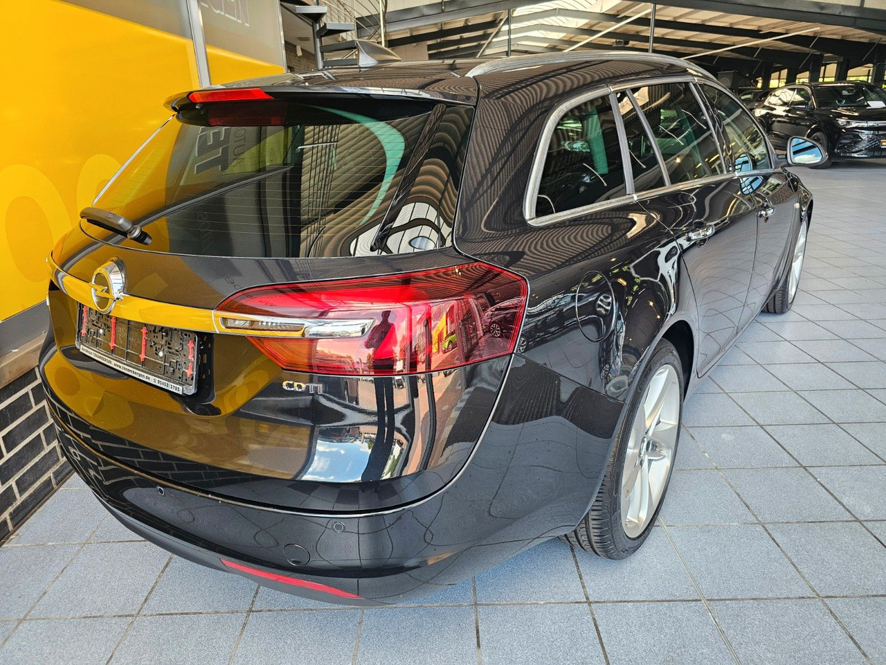 Opel Insignia A Business Innovation AHK ACC Leder Nav - Kombi: das Bild 4 Opel Insignia A Business Innovation AHK ACC Leder Nav - Kombi: das Bild 4
