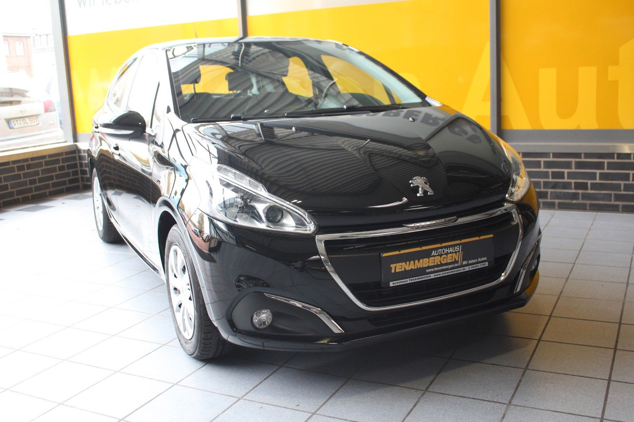 Peugeot 208 Active Klima PDC Sitzheizung Bluetooth - Limousine: das Bild 2 Peugeot 208 Active Klima PDC Sitzheizung Bluetooth - Limousine: das Bild 2