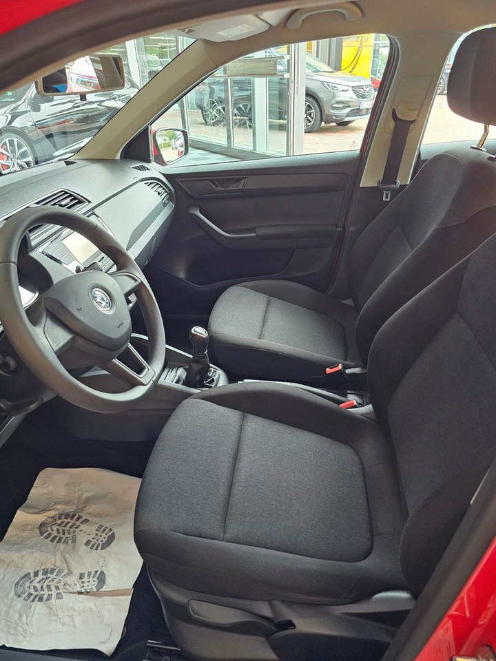 Skoda Fabia Cool Edition SHZ USB - PKW: das Bild 4 Skoda Fabia Cool Edition SHZ USB - PKW: das Bild 4