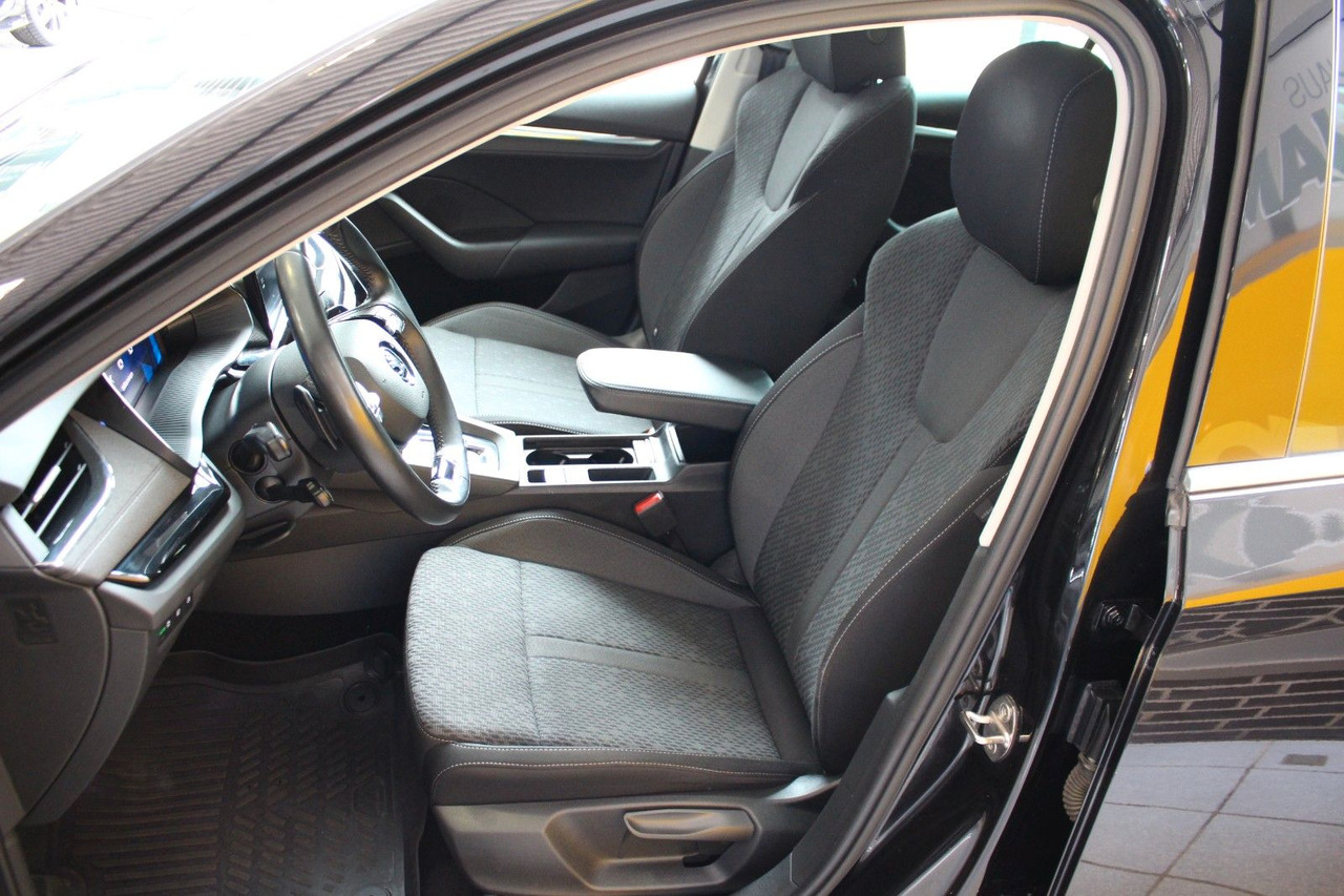 Skoda Octavia Combi 2.0 TDI DSG Style Pano LED AHK ACC - Kombi: das Bild 5 Skoda Octavia Combi 2.0 TDI DSG Style Pano LED AHK ACC - Kombi: das Bild 5