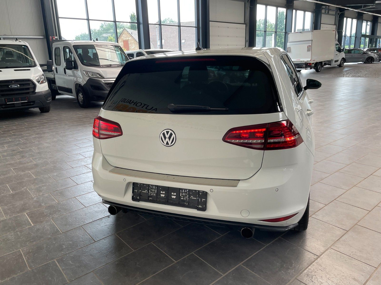 Volkswagen Golf VII GTI Performance BMT /Alu -Winterreifen - Limousine: das Bild 4 Volkswagen Golf VII GTI Performance BMT /Alu -Winterreifen - Limousine: das Bild 4