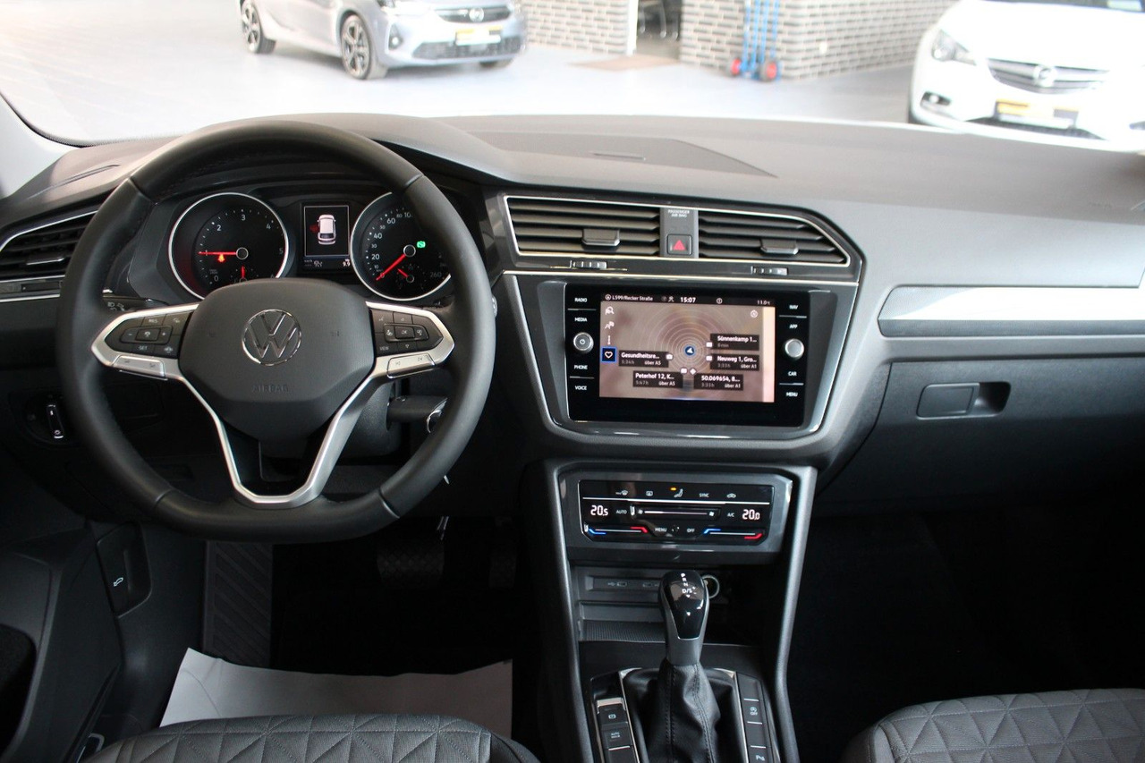 SUV/ Geländewagen Volkswagen Tiguan Life DSG LED Kamera Navi AHK ACC: das Bild 15