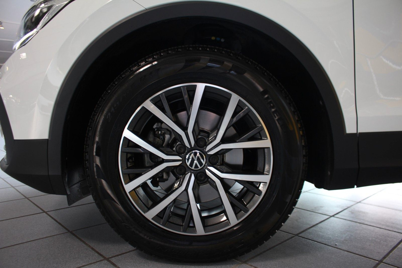 SUV/ Geländewagen Volkswagen Tiguan Life DSG LED Kamera Navi AHK ACC: das Bild 20