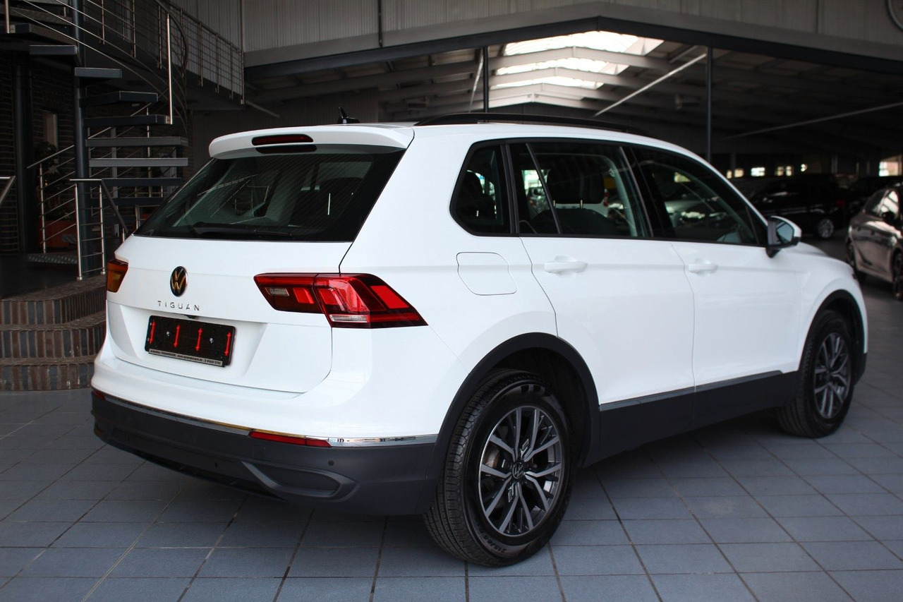 SUV/ Geländewagen Volkswagen Tiguan Life DSG LED Kamera Navi AHK ACC: das Bild 6