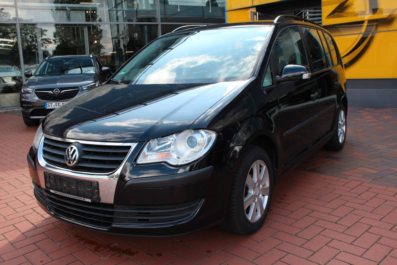 Volkswagen Touran Conceptline AHK 7 Sitze - Personentransporter: das Bild 2 Volkswagen Touran Conceptline AHK 7 Sitze - Personentransporter: das Bild 2