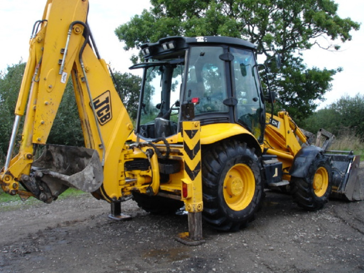 JCB 3CX CONTRACTOR - Baggerlader: das Bild 2 JCB 3CX CONTRACTOR - Baggerlader: das Bild 2