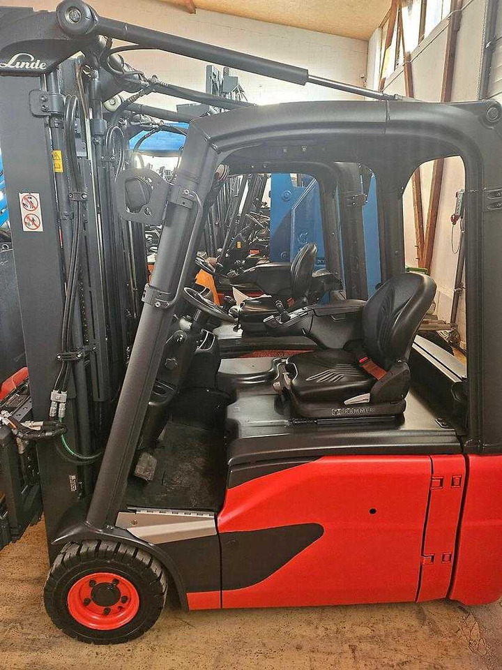 Elektrostapler Linde E16L-02: das Bild 10