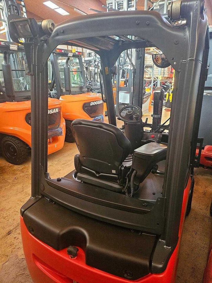Elektrostapler Linde E16L-02: das Bild 8