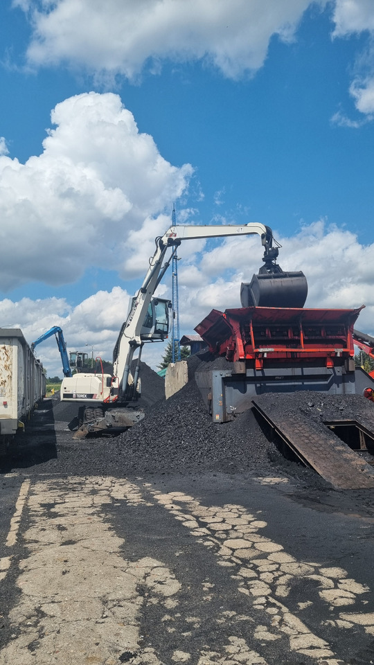 Terex TM 230 - Umschlagbagger: das Bild 4 Terex TM 230 - Umschlagbagger: das Bild 4
