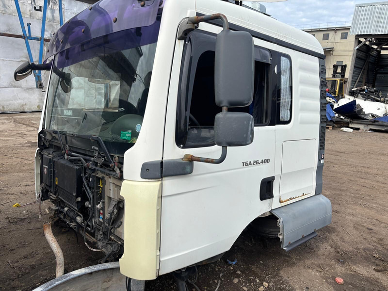 MAN TGA 26.400 - Fahrerhaus und Interieur: das Bild 1 MAN TGA 26.400 - Fahrerhaus und Interieur: das Bild 1
