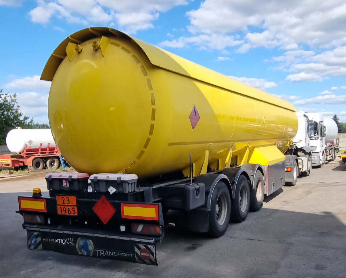 STOKOTA LPG/ PROPANE/ BUTANE - Tankauflieger: das Bild 1 STOKOTA LPG/ PROPANE/ BUTANE - Tankauflieger: das Bild 1