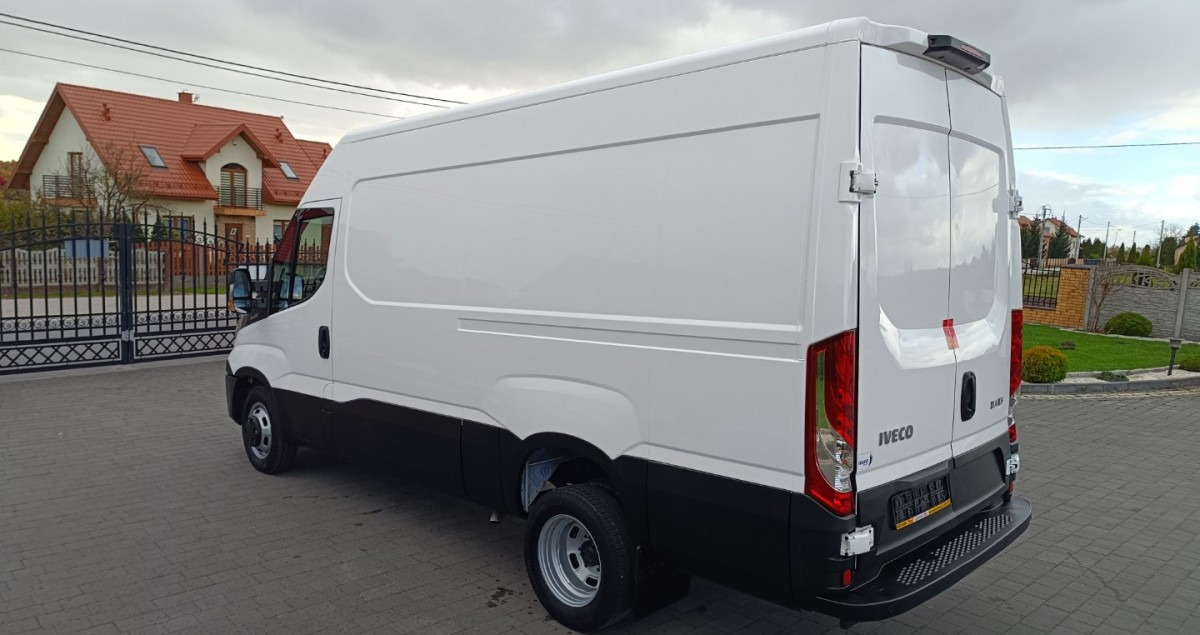 Iveco Daily 35C13 Blaszak L3H2 na bliźniakach VAT 23 - Kastenwagen: das Bild 2 Iveco Daily 35C13 Blaszak L3H2 na bliźniakach VAT 23 - Kastenwagen: das Bild 2