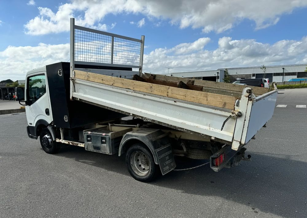 Nissan NT400 - Kipper: das Bild 3 Nissan NT400 - Kipper: das Bild 3