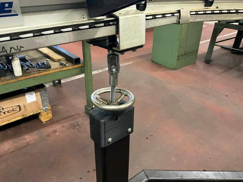 Carryline - Metallbearbeitungsmaschine: das Bild 4 Carryline - Metallbearbeitungsmaschine: das Bild 4