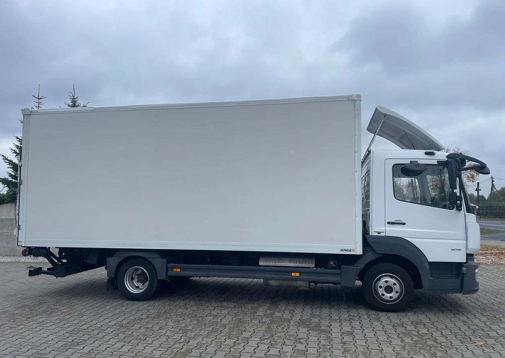 Mercedes-Benz ATEGO 816 DMC 8600 kg - Koffer LKW: das Bild 4 Mercedes-Benz ATEGO 816 DMC 8600 kg - Koffer LKW: das Bild 4